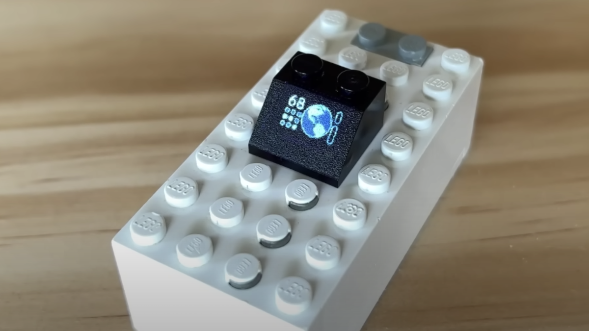 This LEGO brick got a technological upgrade with its very own OLED screen