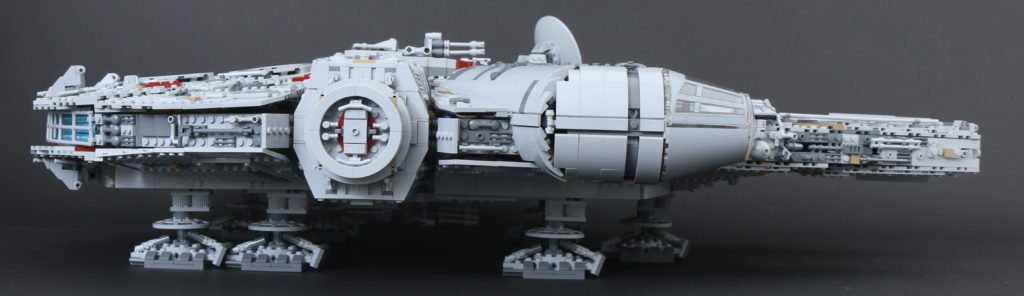 LEGO Star Wars 75192 UCS Ultimate Collectors Series Millennium Falcon review 16