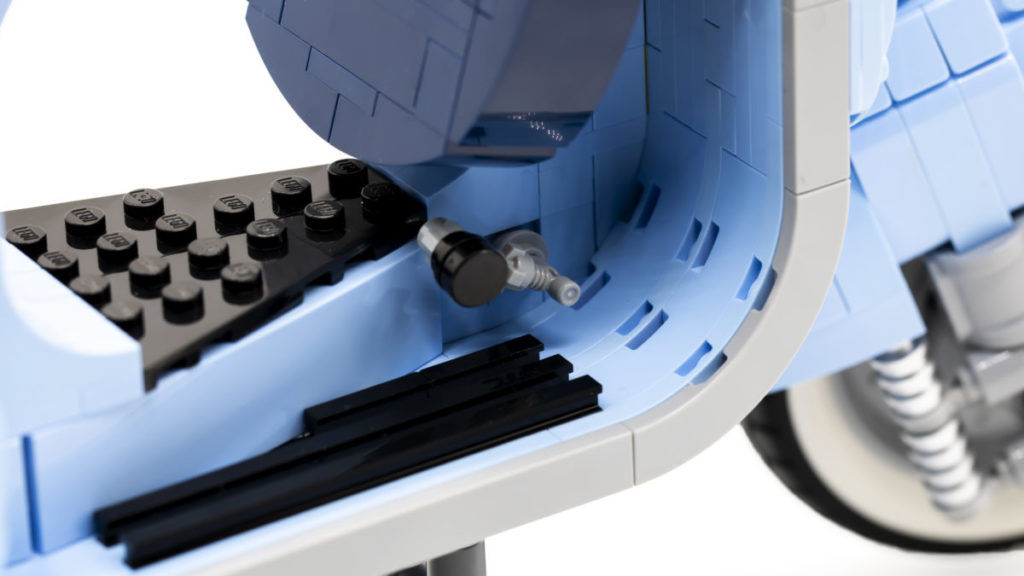 LEGO Creator 10298 Vespa 125 38 1024x576