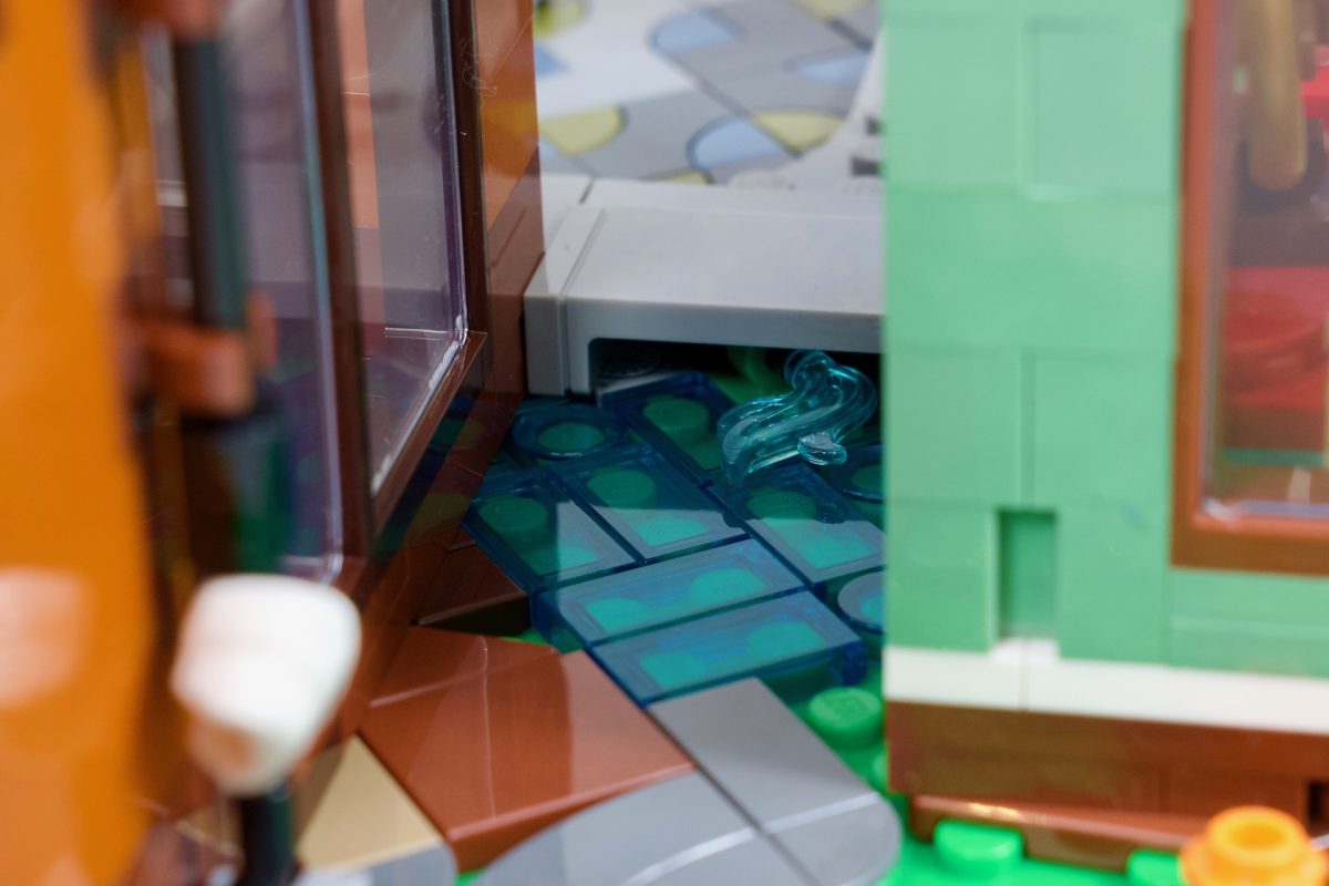 LEGO Icons 11371 Shopping Street review 50 1200x800