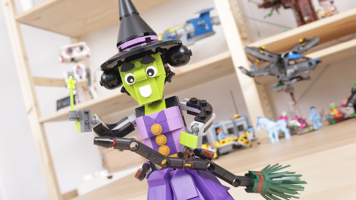 LEGO Creator 3-in-1 40562 Mystic Witch revealed