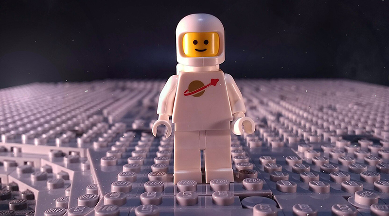 Brick Pic of the Day: Lunar LEGO