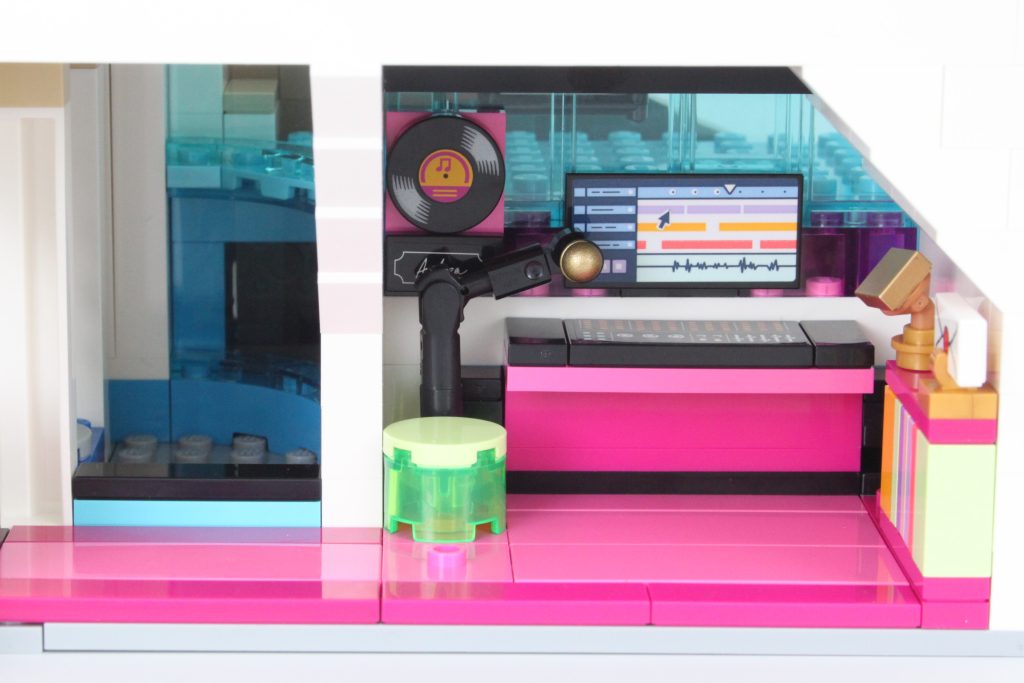lego friends 42639 andreas modern mansion review 19 1024x683