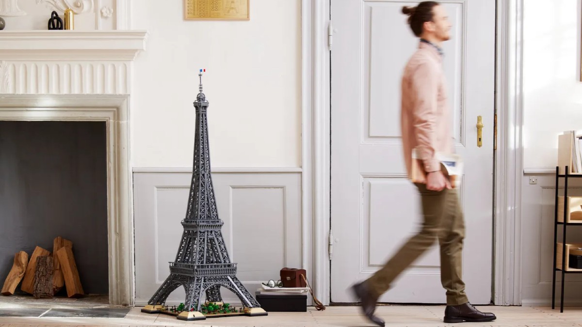 WATCH: LEGO Icons 10307 Eiffel Tower unboxing
