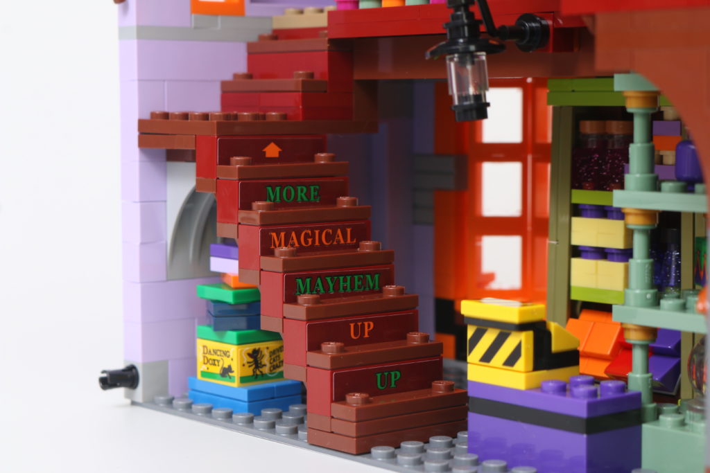 LEGO Harry Potter 75978 Diagon Alley review 30