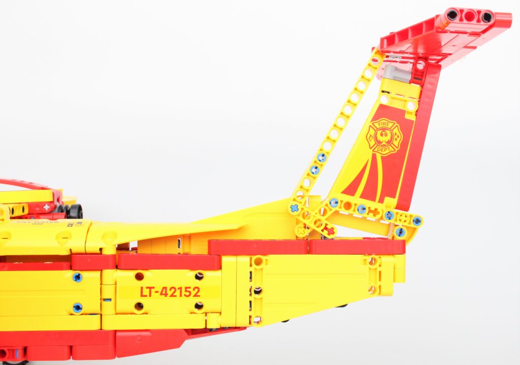 LEGO Technic 42152 Firefighter Aircraft review 7 1024x718
