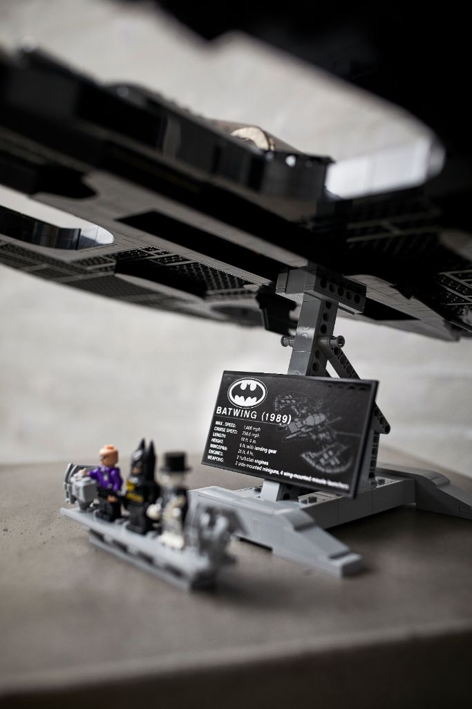 LEGO Batman 76161 1989 Batwing 25