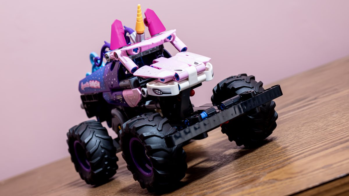 42220 Monster Jam Sparkle Smash 4 1200x675