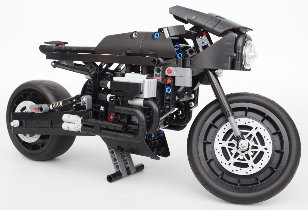 LEGO Technic 42155 The Batman Batcycle review 21 1024x700