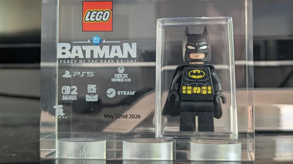 LEGO Batman Legacy of the Dark Knight trophy brick 3
